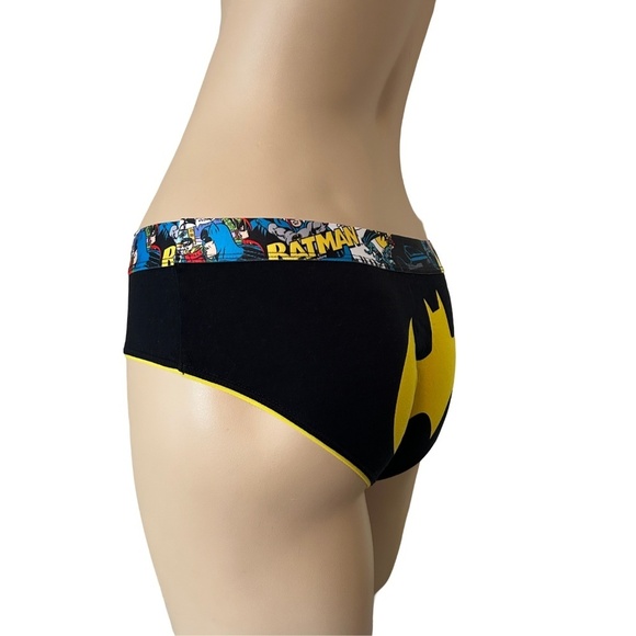 BATGIRL Panty Underwear Brief Graphic DC Comic Action Hero Cotton Blend Tagless - Picture 6 of 9